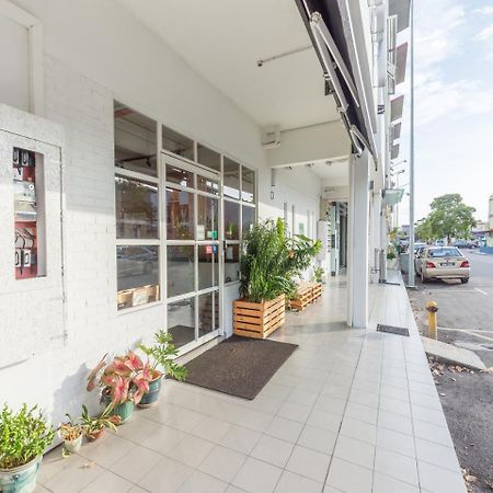 White Loft Hotel Malacca Exterior photo