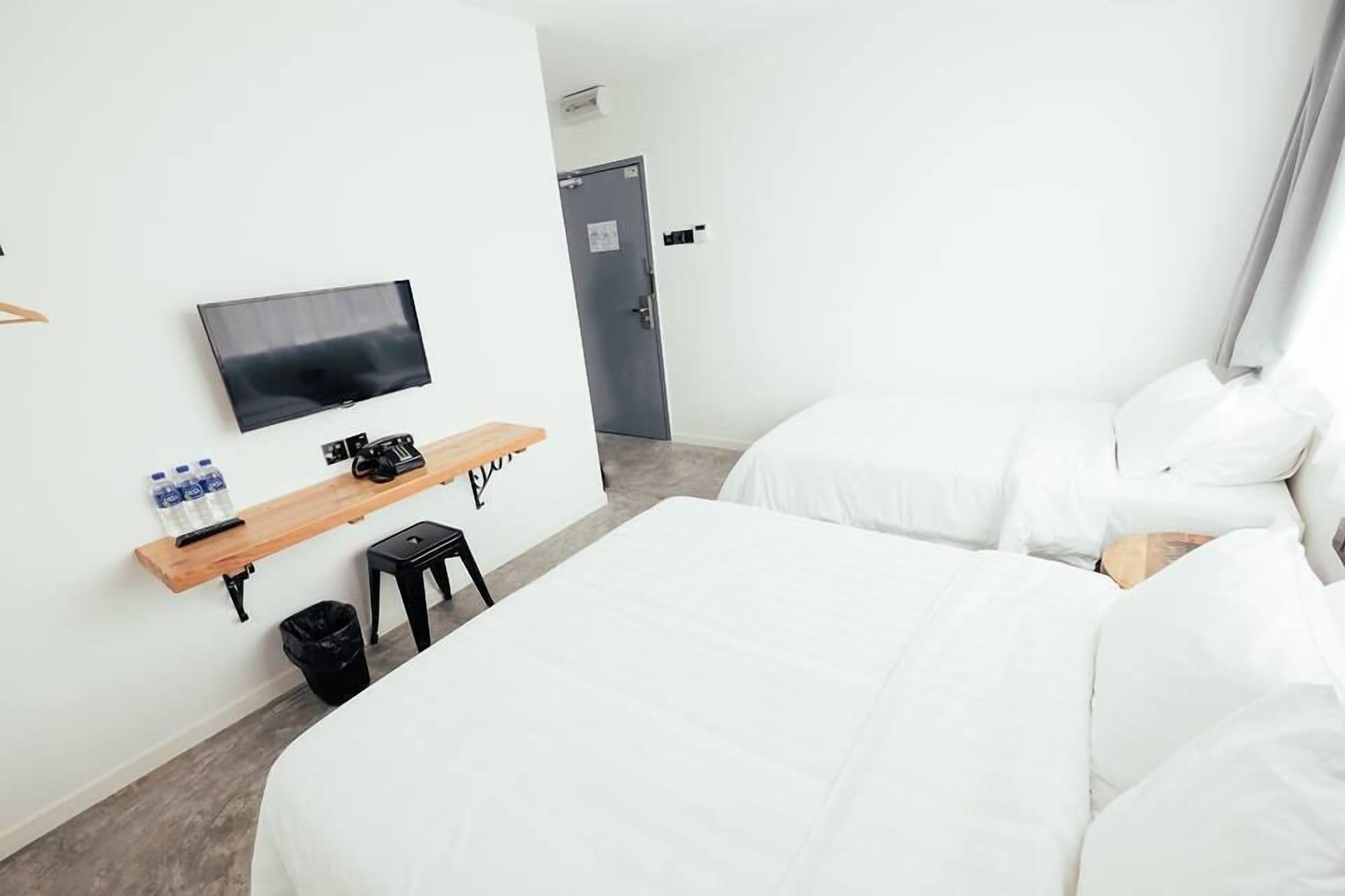 White Loft Hotel Malacca Exterior photo