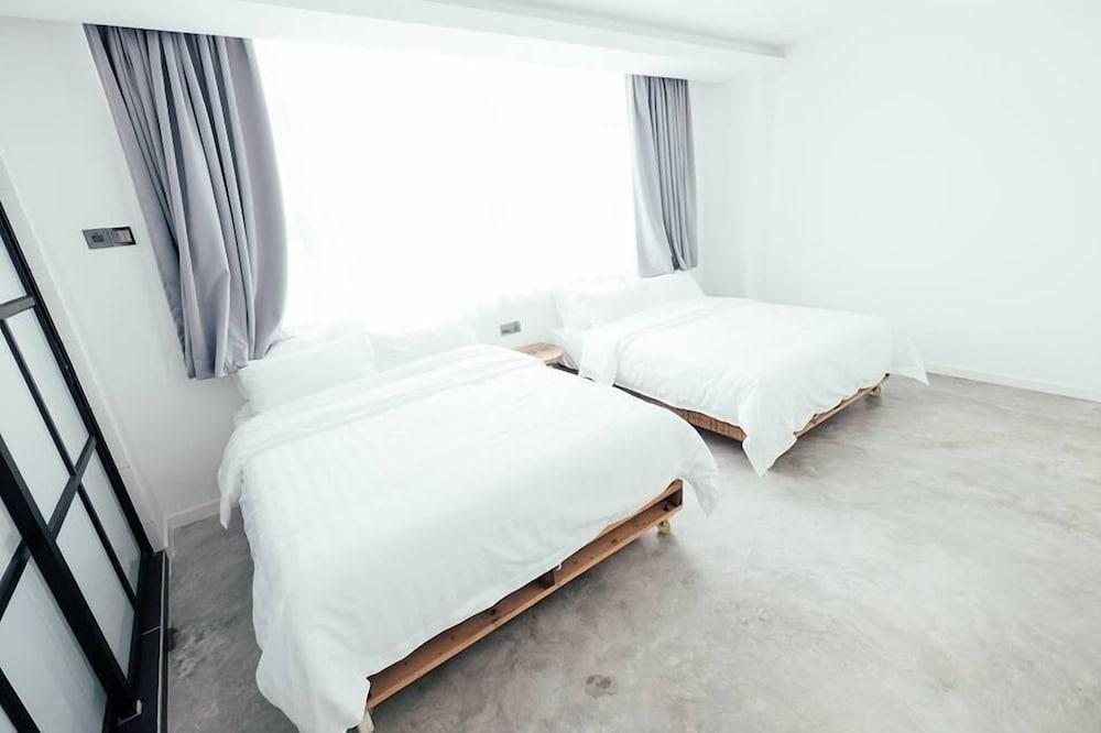 White Loft Hotel Malacca Exterior photo