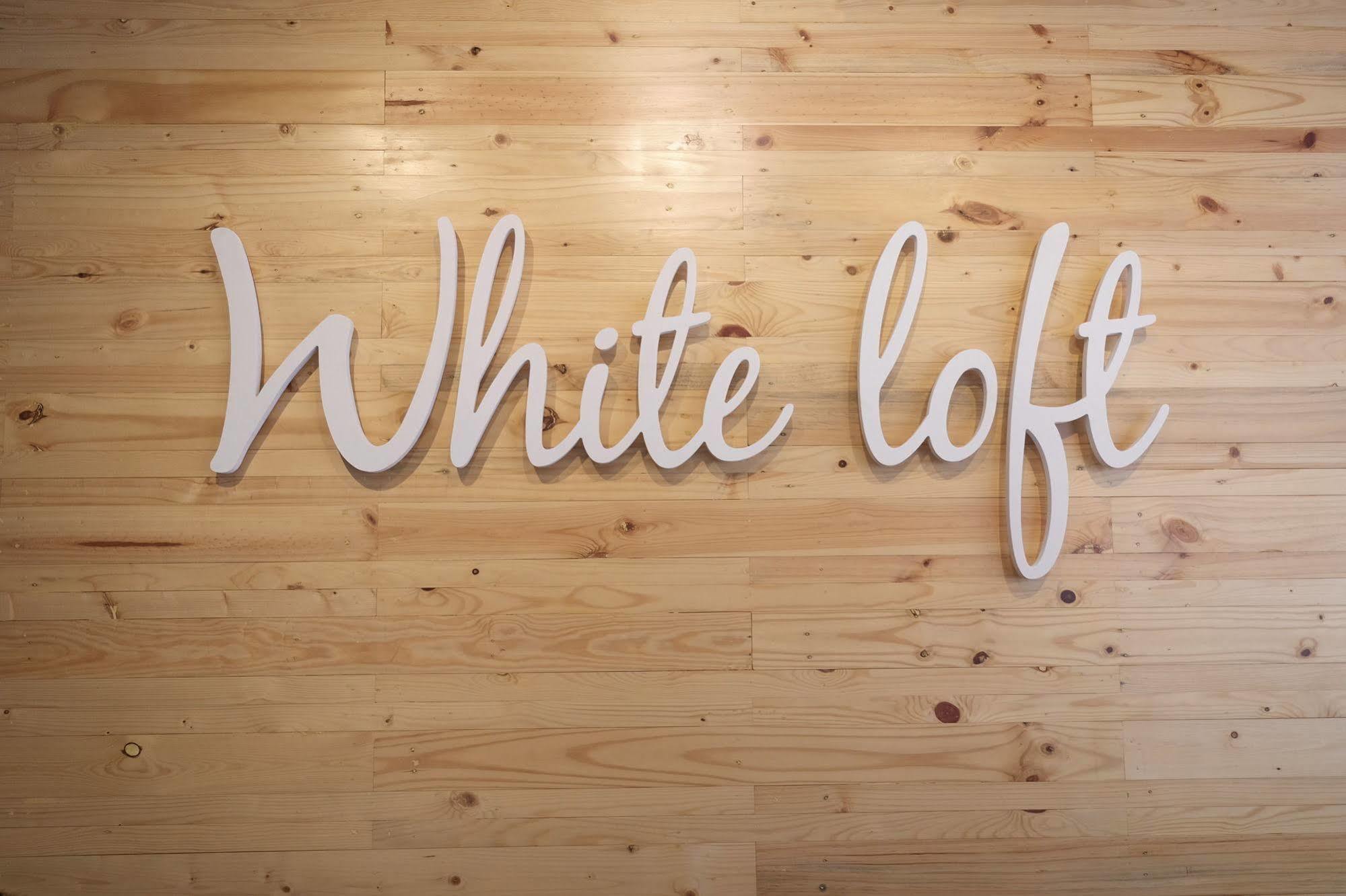 White Loft Hotel Malacca Exterior photo