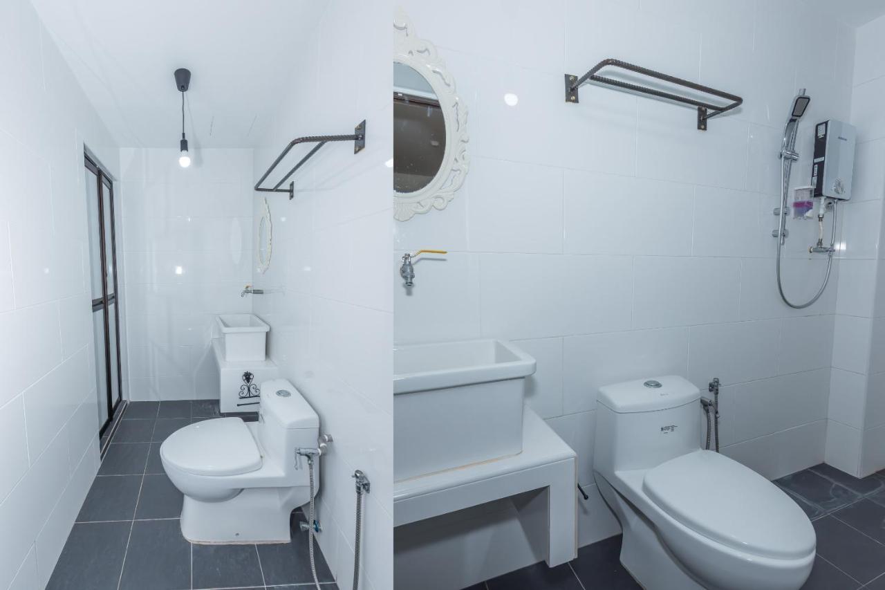 White Loft Hotel Malacca Exterior photo