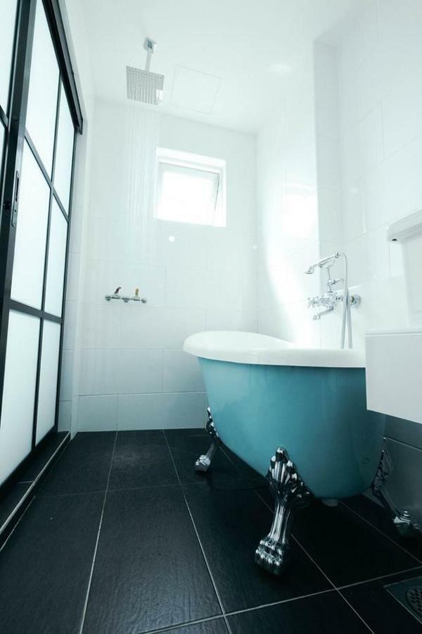 White Loft Hotel Malacca Exterior photo